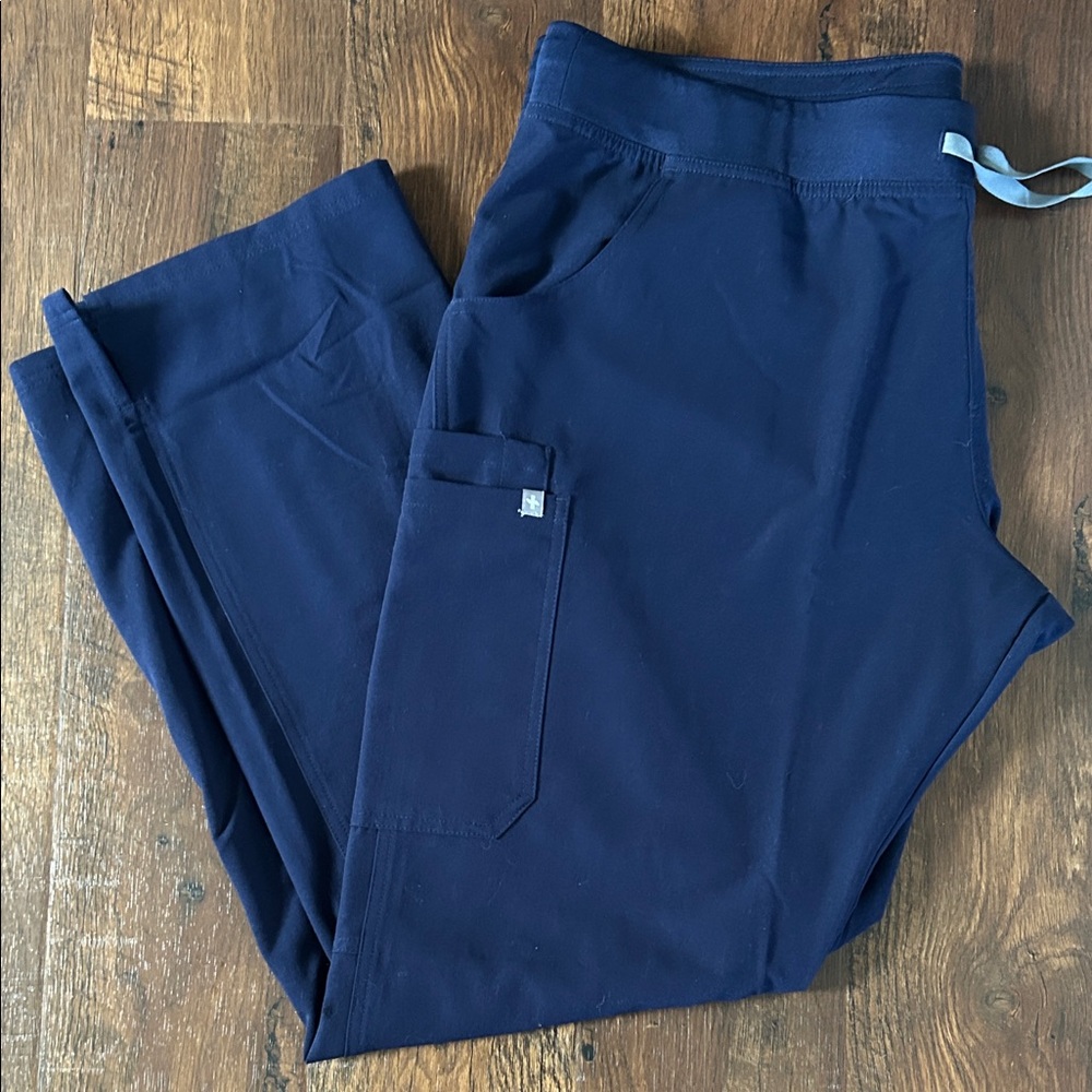 FIGS Kade Cargo Technical Collection - Navy